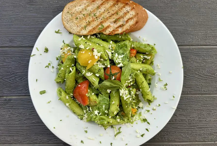Basil Pesto Pasta ( Spaghetti / Penne )