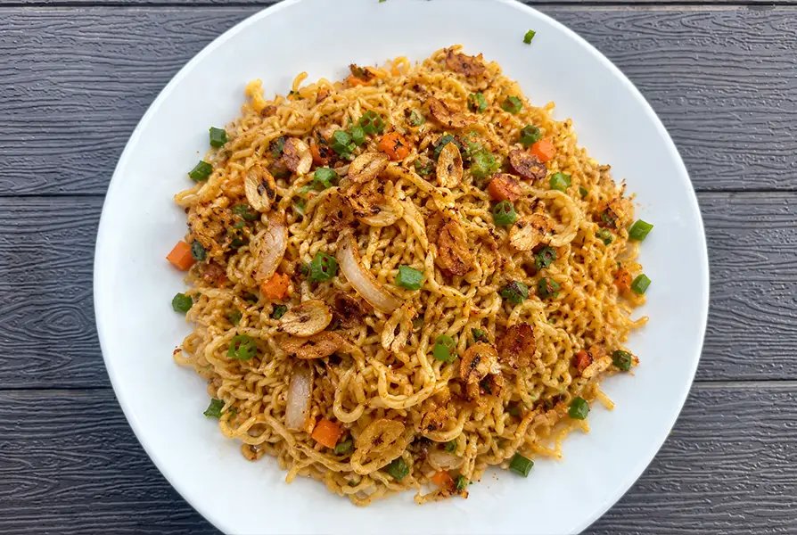 Burnt Garlic Fried Maggi