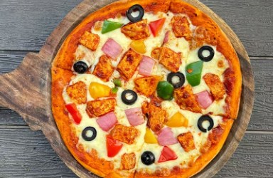 Classic Chicken Pizza