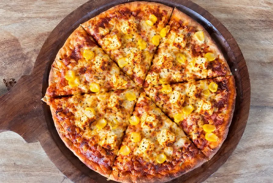 Golden Corn Paneer Pizza