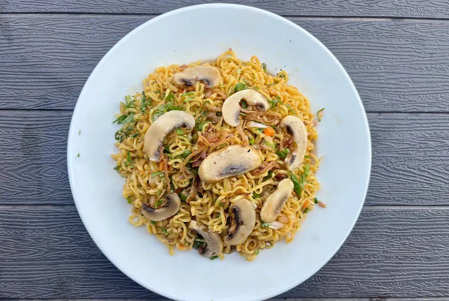 Mushroom Fried Maggi
