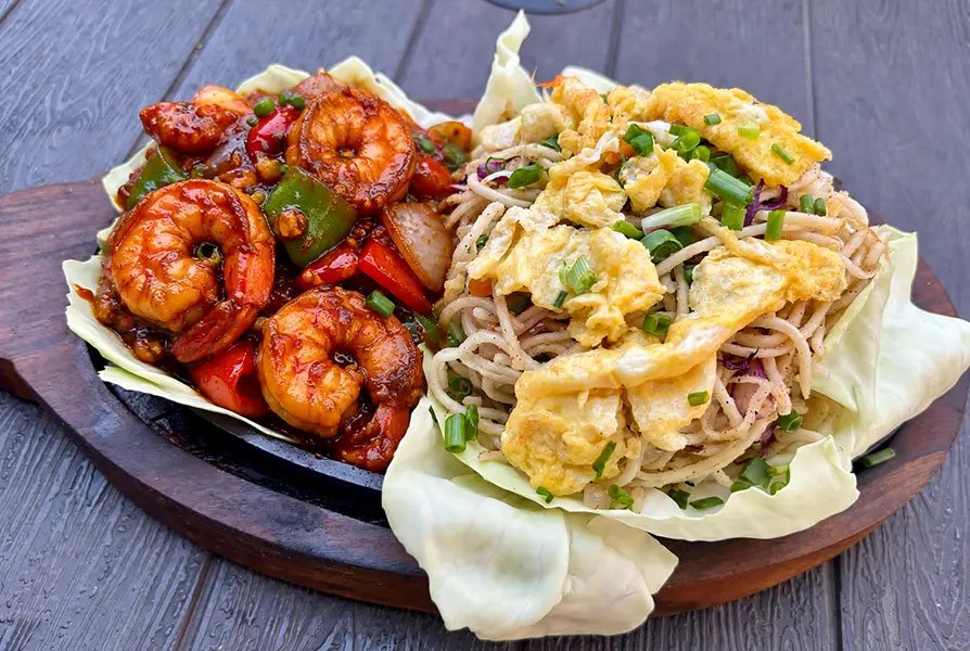 Noodle Sizzler with Chilli Prawns